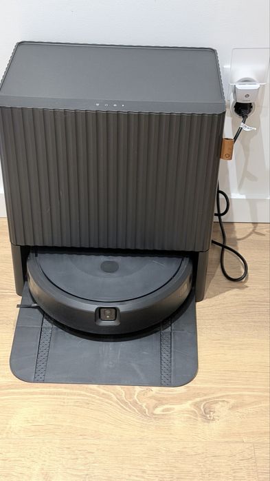 Roomba Combo Max 10 – Aspirador e Mopa Robot