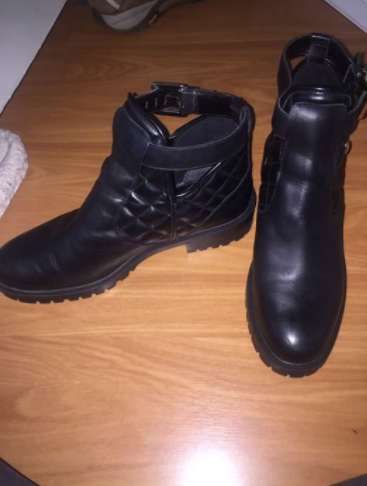Botas de pele da Zara
