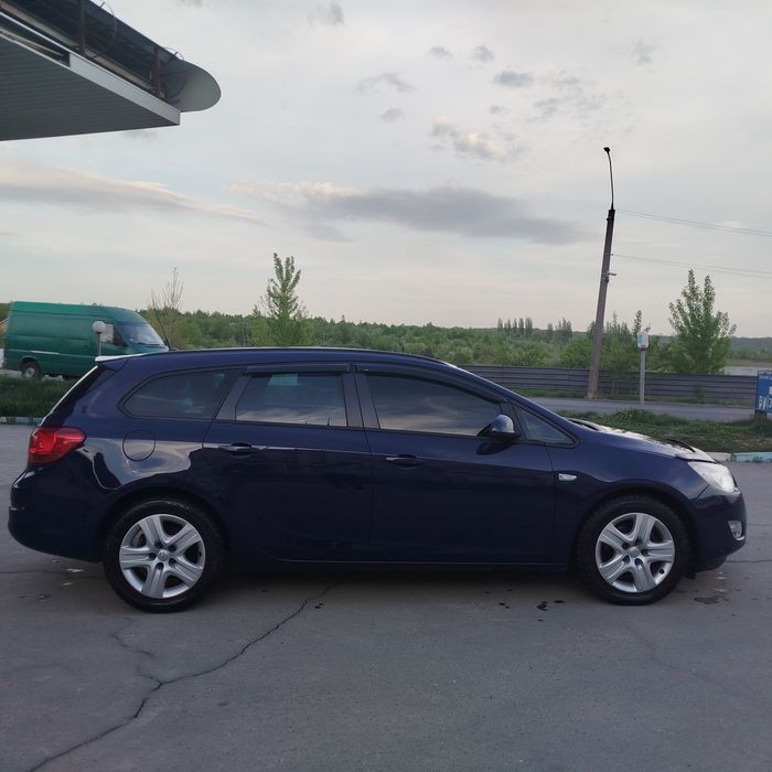 Опель Астра 1,7 tdi. 2011р
