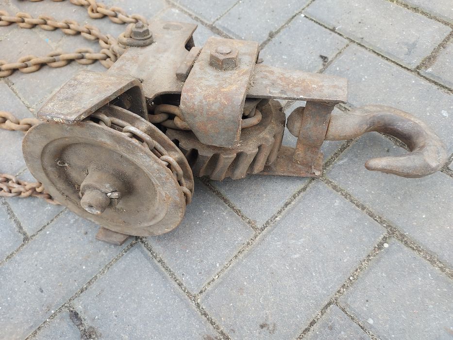 Sprzedam wyciąg łańcuchowy