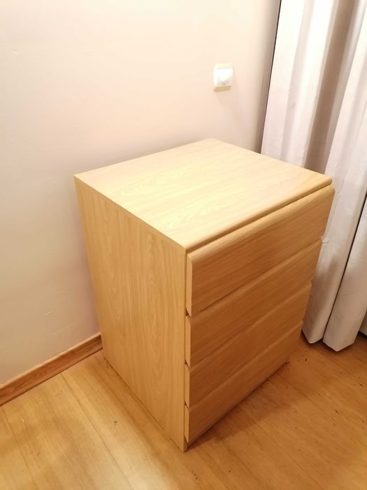 Cómoda 4 gavetas IKEA