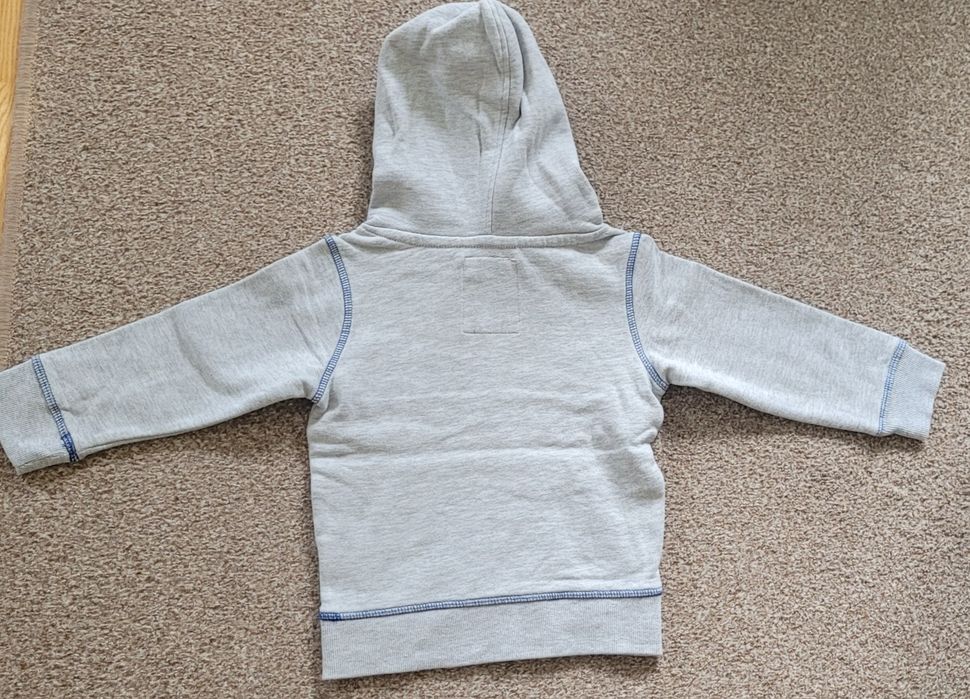 Bluza chłopięca z kapturem C&A rozmiar 92