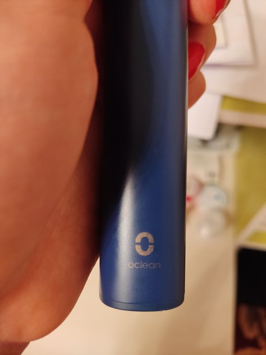 Електрична зубна щітка oclean.
