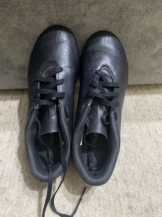 Оригінальні бутци адідас