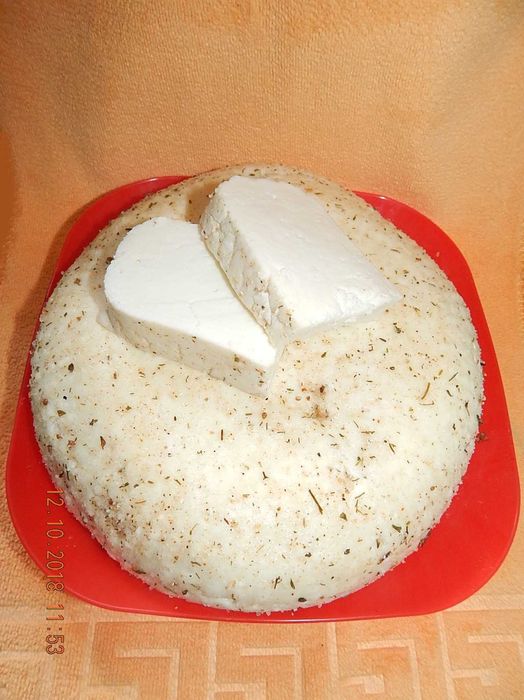 Продам козий сыр (адыгейскй), молоко,  творог, козий жир.