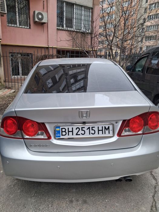 Продам авто хонда цивик 4д