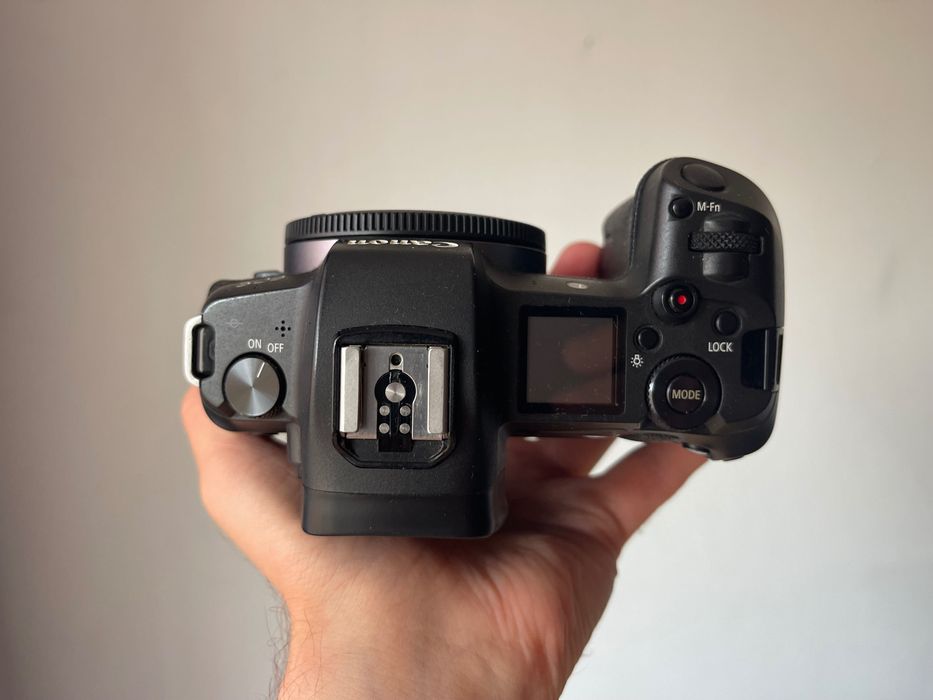 Canon R Body байонет RF бездзеркалка