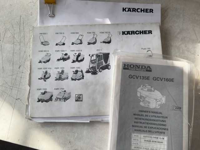 Varredora Kärcher KSM 750  Motor Honda a gasolina  Só 260 horas com escova suplente