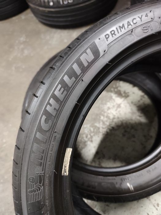 Pneus 225/45r17 Michelin Primacy 4 com 80% piso