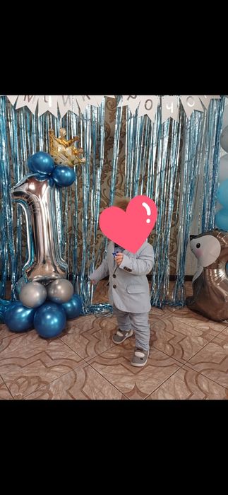 Костюм дитячий  піджак і штани в подарунок сорочка-боді