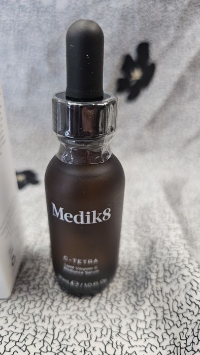 Medik8 serum z wit. C