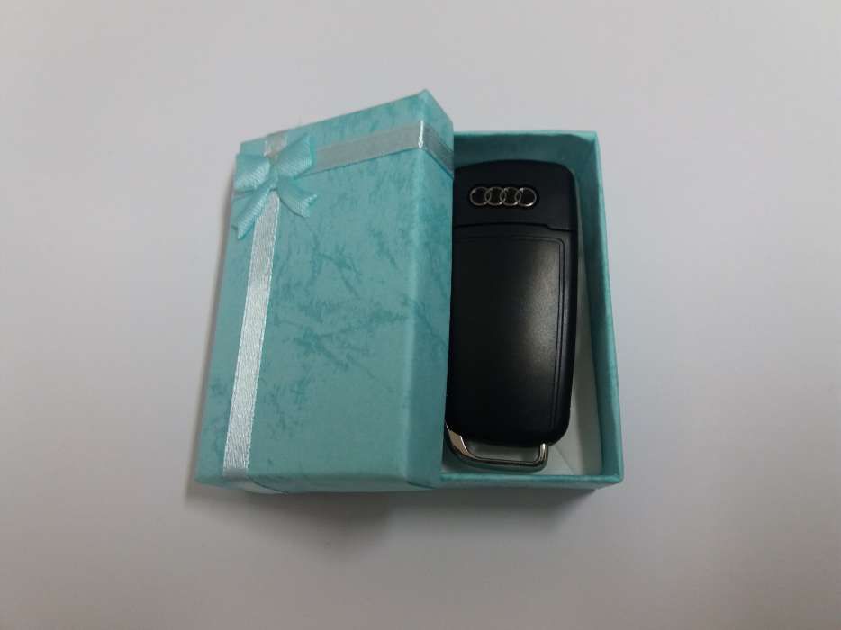 Pen USB Chaves Audi 8GB