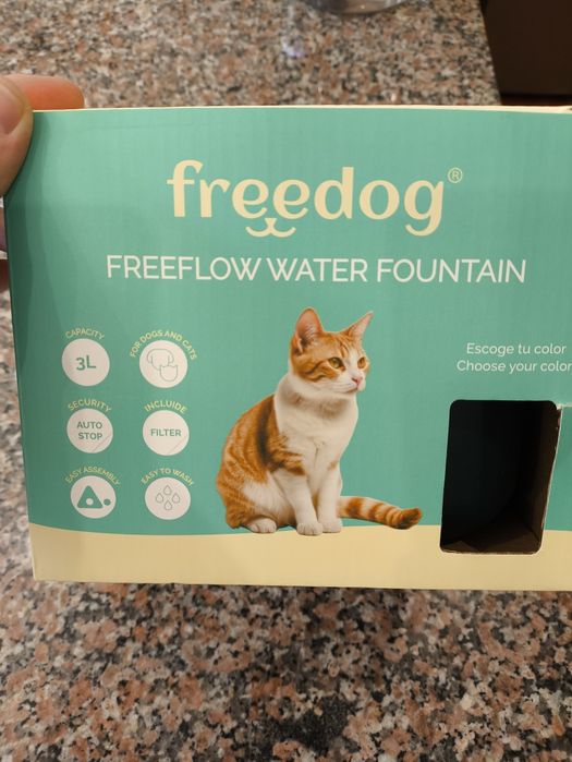 Fonte automática para gatos