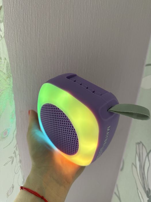 Музична колонка Maybelline