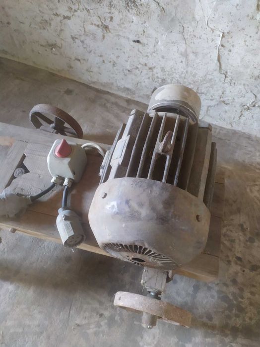 Silnik 7KW z rozruchem