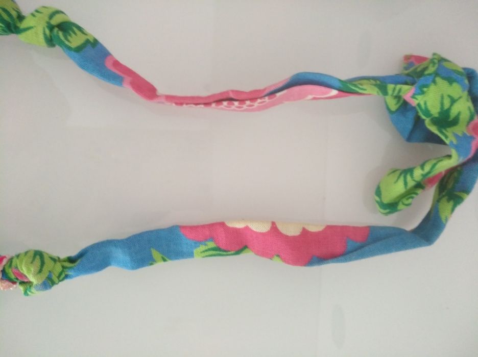 Colar bolas de tecido