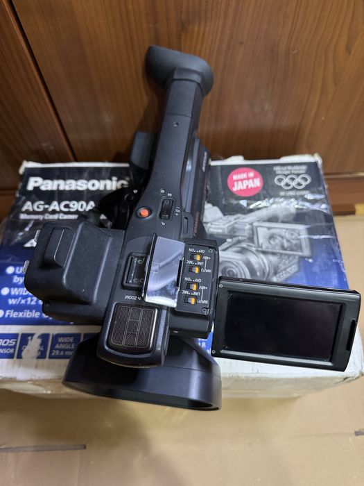 Відеокамера Panasonic AG-AC90
