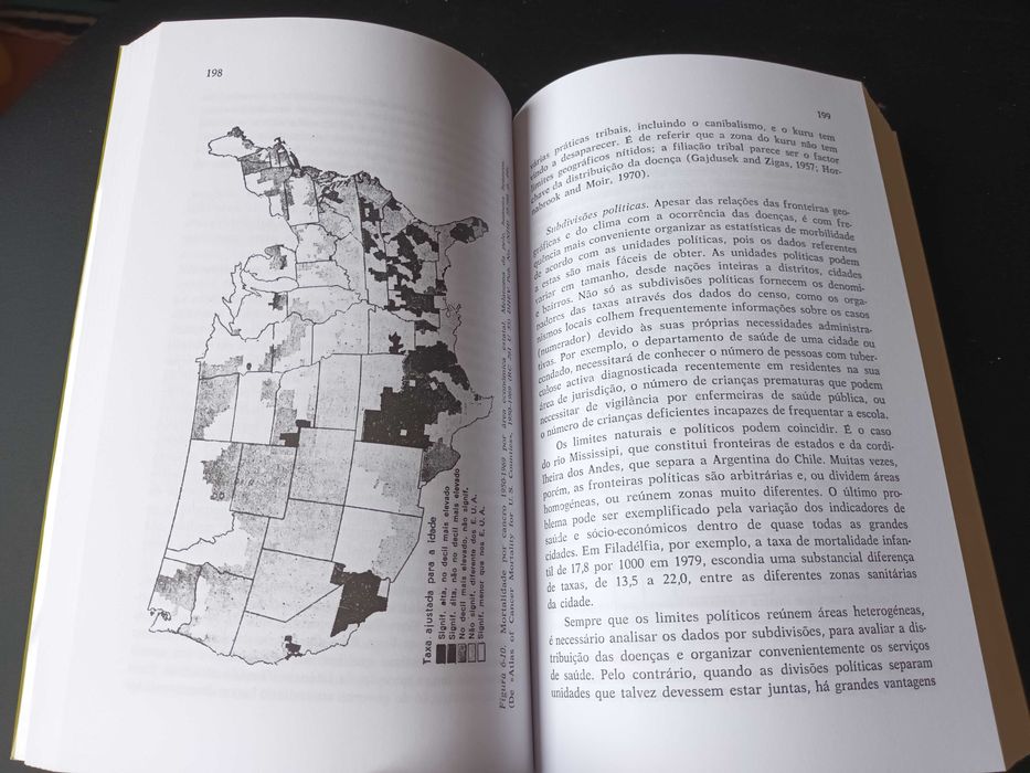 "Introdução à Epidemiologia" por Mausner e Kramer