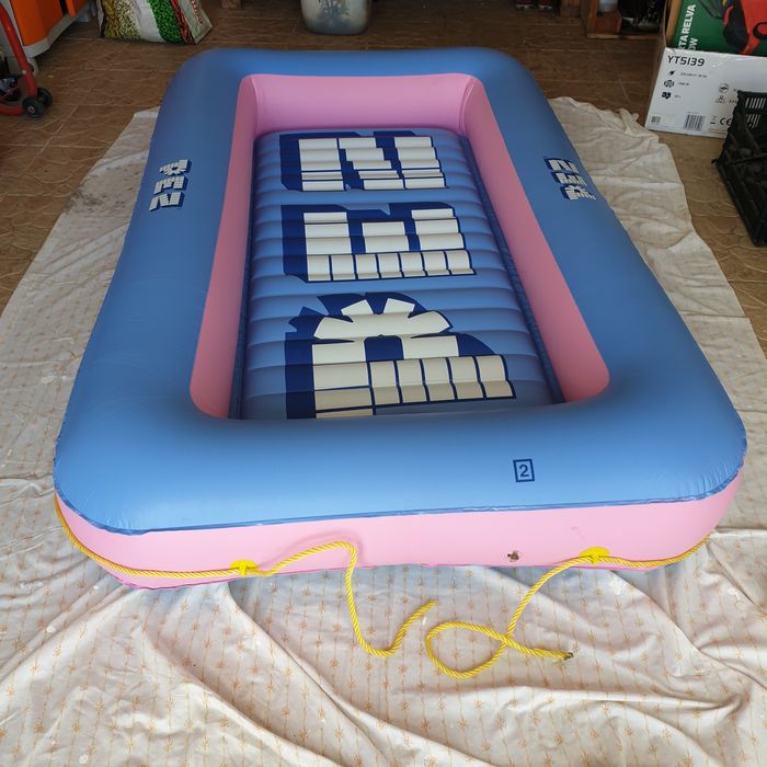 Rubber boat...425724606195312641