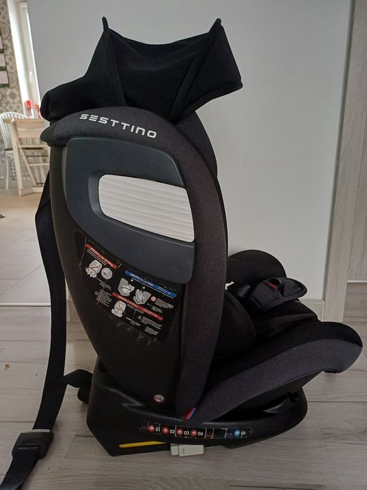 Fotelik samochodowy Sesttino 0-36kg Isofix