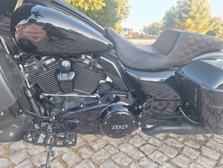 Harley - Davidson Street