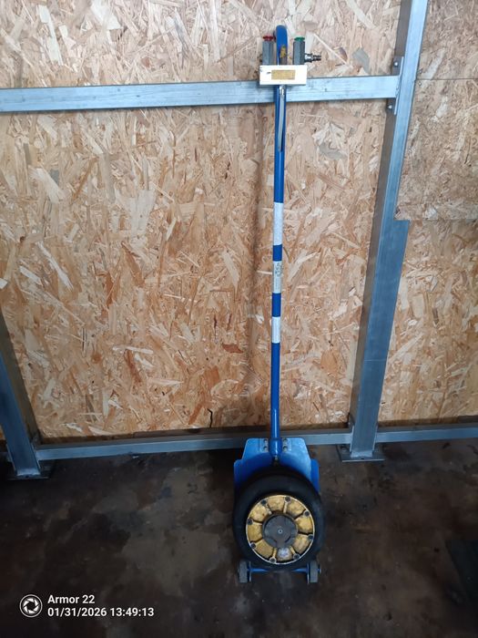 Macaco pneumático.Michelim.