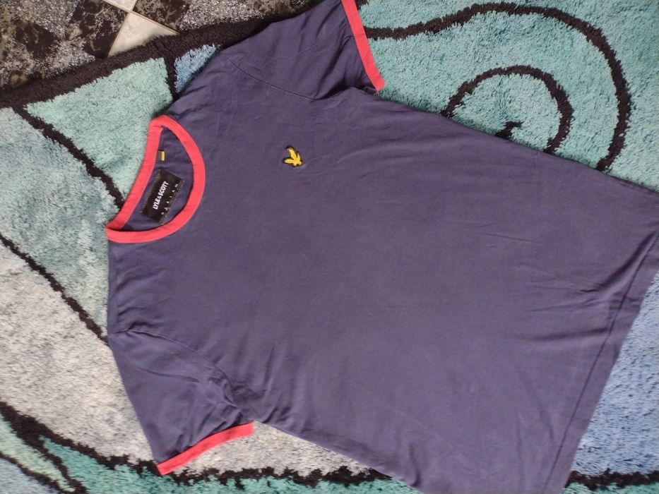 Футболка від lyle scott