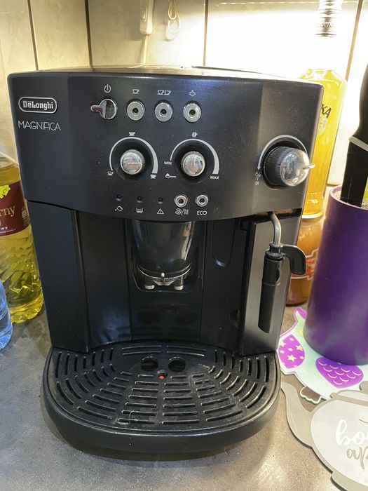 DeLonghi ESAM 4000.B - ekspres ciśnieniowy