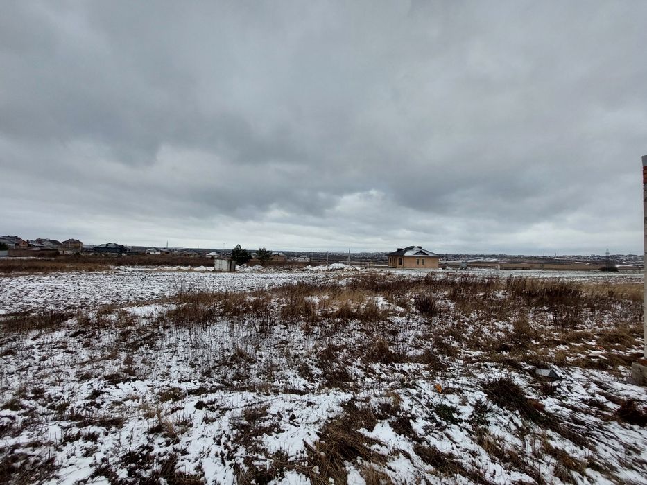 Ділянка під забудову.