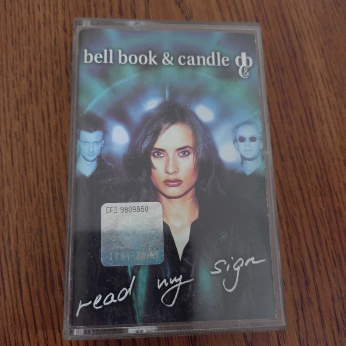 Bell Book & Candle "Read my sign"