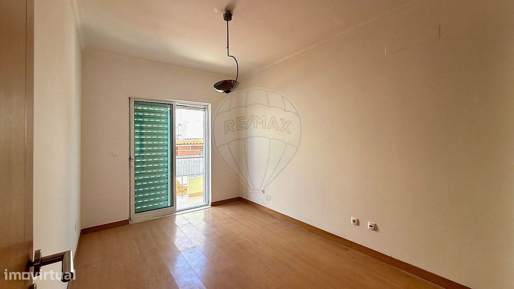 Moradia T4 para venda