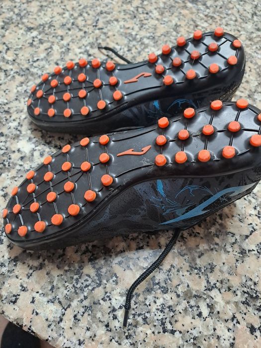 Chuteiras usadas criança Joma
Bom estado conforme fotos