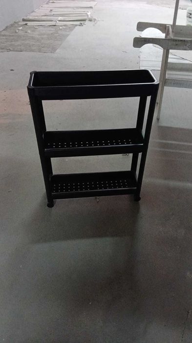 2 Cadeiras e 2 estantes