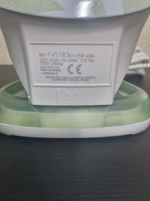 Праска tefal FV 5783 сток 2350-2800 Вт. Durilium Airglide підошва, паровий