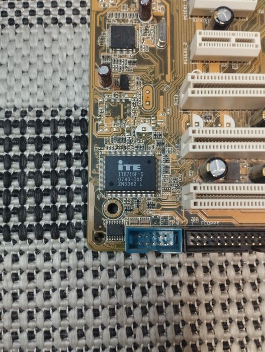 Материнська плата Asus m2n сокет AM2