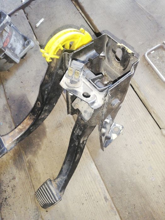 Педальный блок  ford sierra