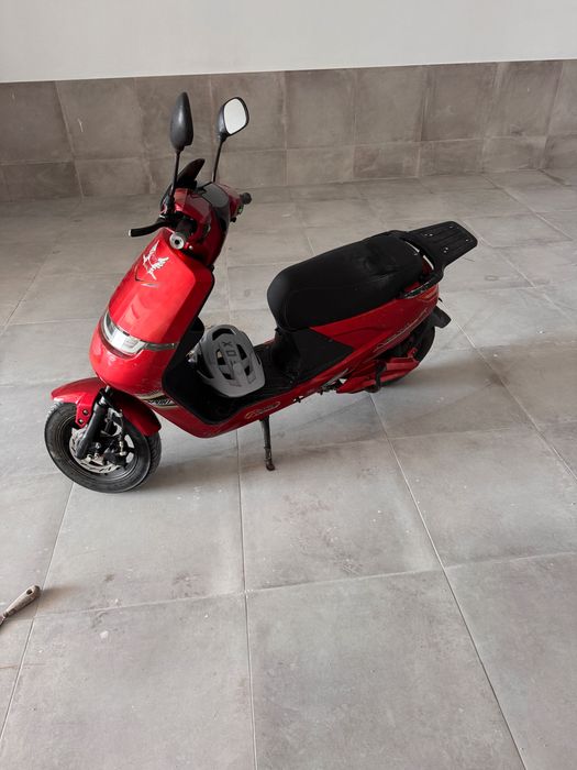 Scooter elétrica