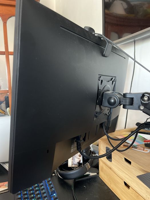 Dell E2216H 1920 x 1080 LCD Monitor Preto