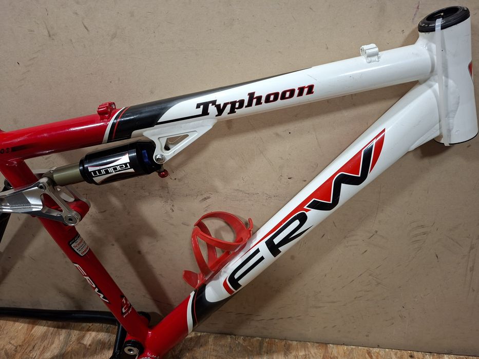 Rama Full FRW Typhoon Manitou Radium trek specialized