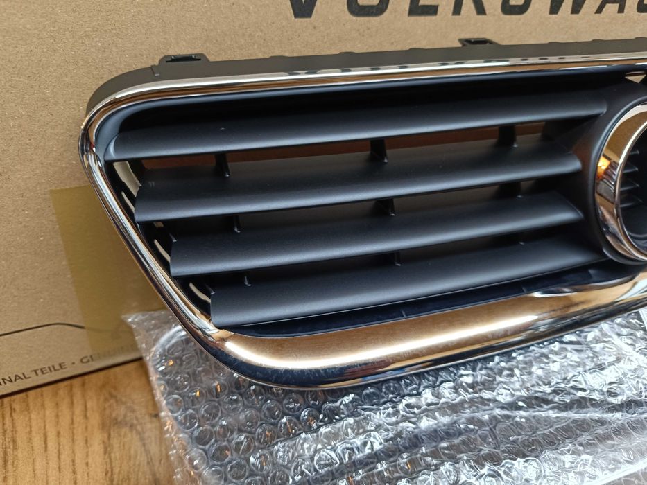 Grelha Audi A3 8L para-choques NOVA e ORIGINAL