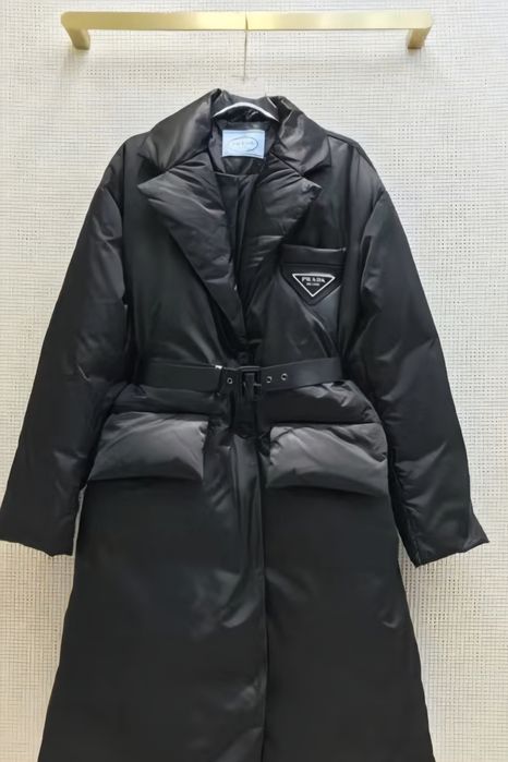 Пальто Prada подовжене,  розмір М/38