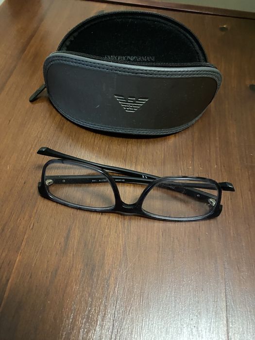 Armação de óculos Armani + estojo