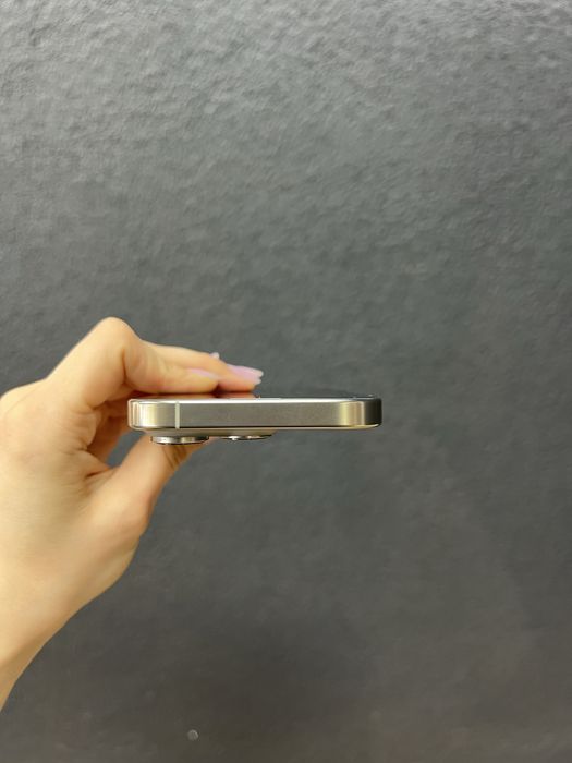 IPHONE 16 pro 256 Natural e-sim