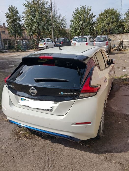 Nissan leaf електричка