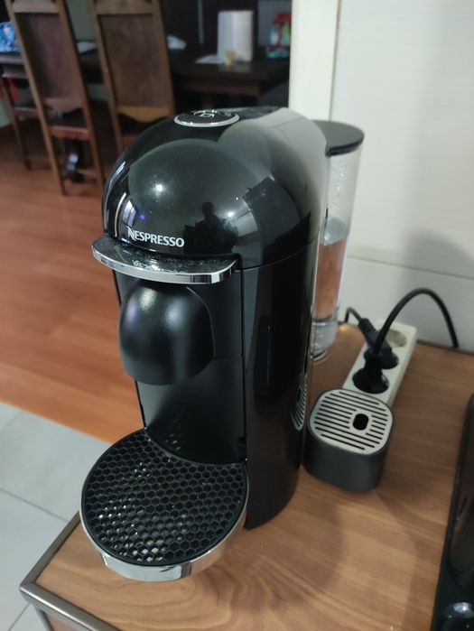 Máquina de café Nespresso Vertuo automática