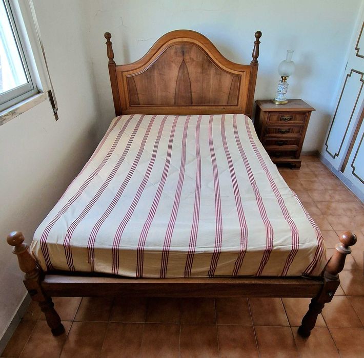 Cama Casal Madeira (clássico)