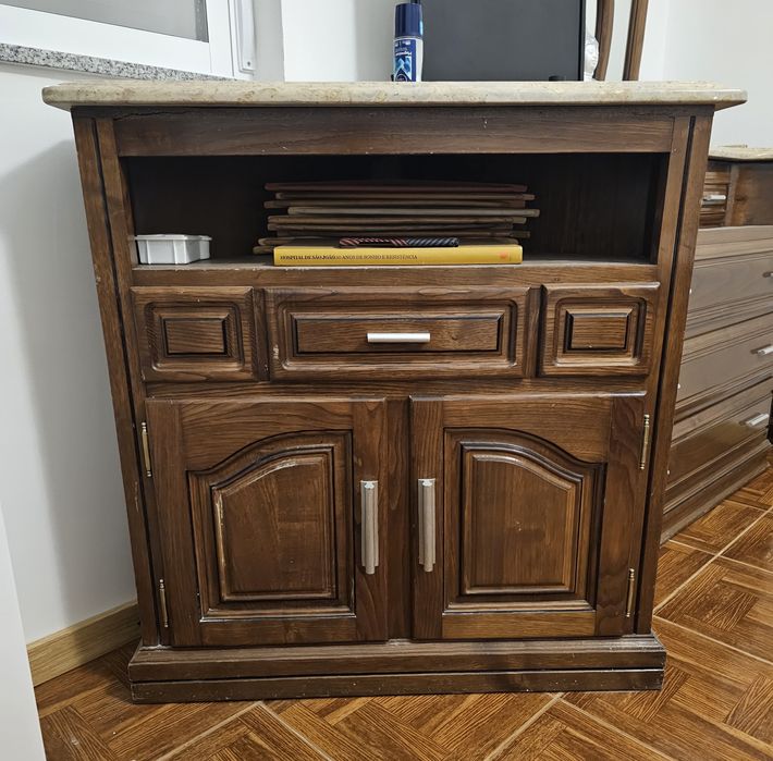 Vendo móvel com pedra mármore  possível troca por uma bicicleta re por