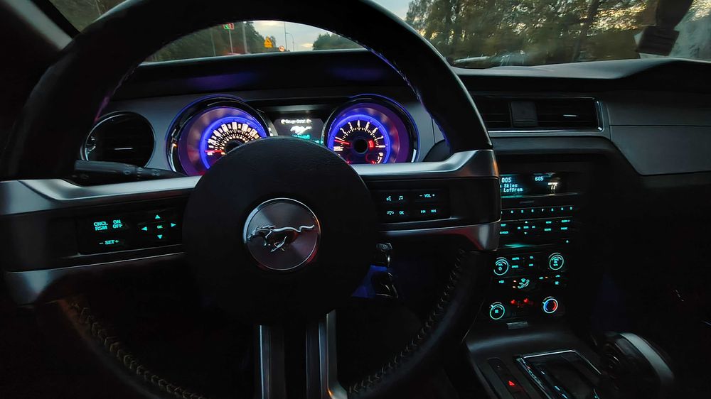Ford mustang premium