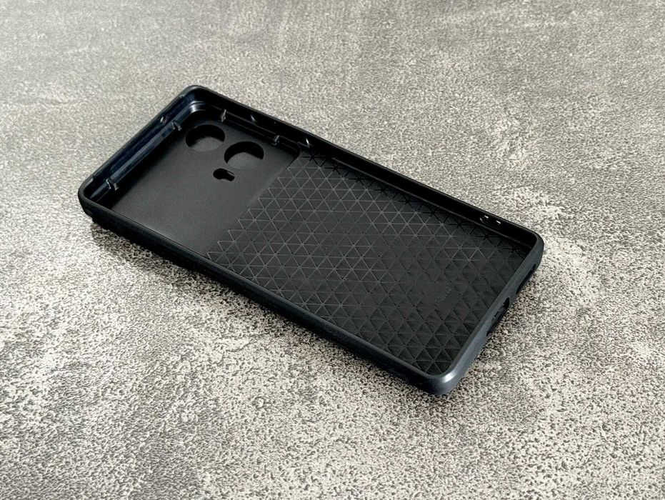 Чехол противоударный на Motorola G85 \ Moto Edge 50 Fusion чохол