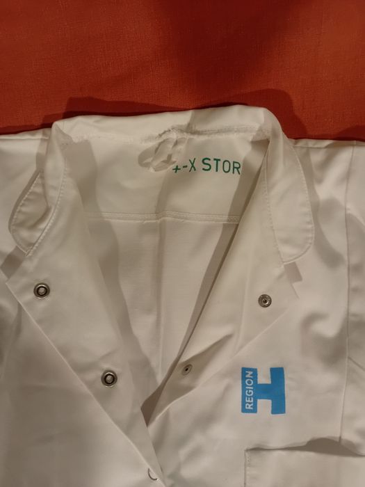 медичний  халат пог48, куртка пог62,штани поб58